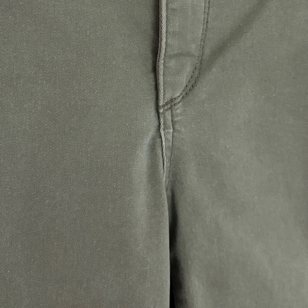 Wit & Wisdom Stretch Green Bermuda Shorts, 8.5” Inseam, Size 4 Jean Shorts - Picture 6 of 6